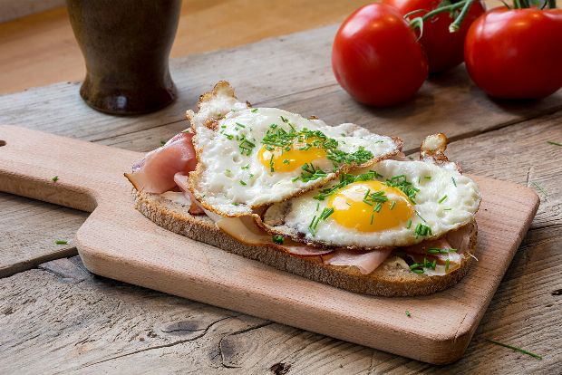 Spiegelei auf Vollkornbrot - Rezept